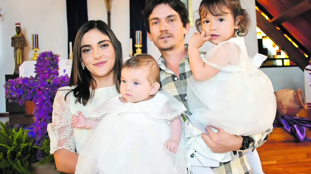 Bautizan-a-Valentina  (1)