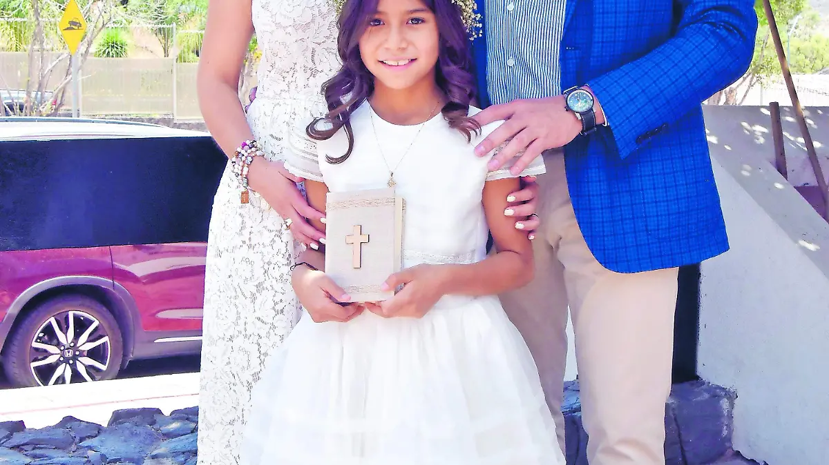 Pily-e-Inés-son-comulgantes (1)