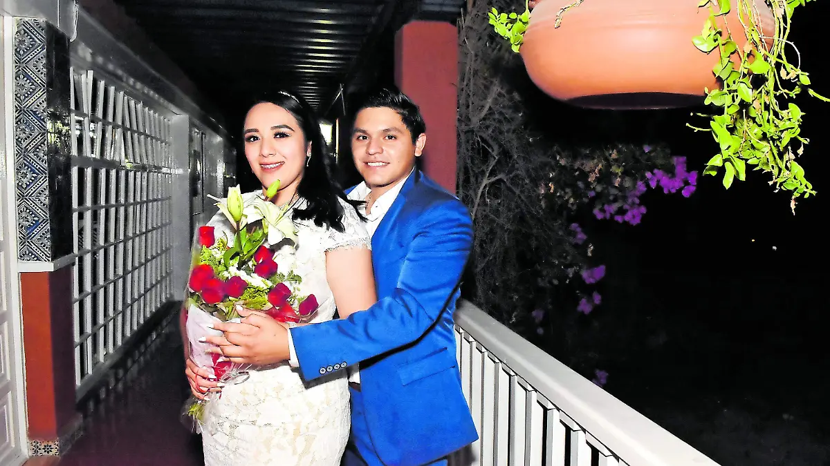 Unen sus vidas Enrique y Adriana  (5)