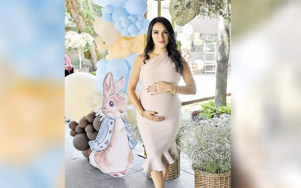 Marytere-Hernández-disfruta-baby-shower (1)