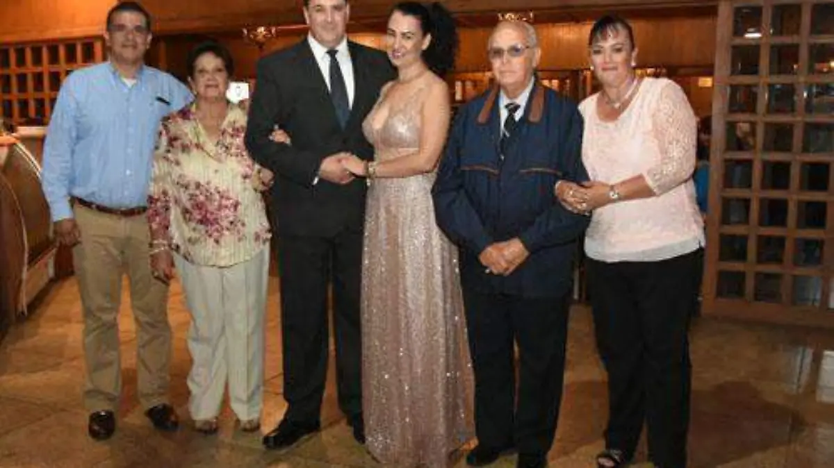 FAMILIA FLORES OK