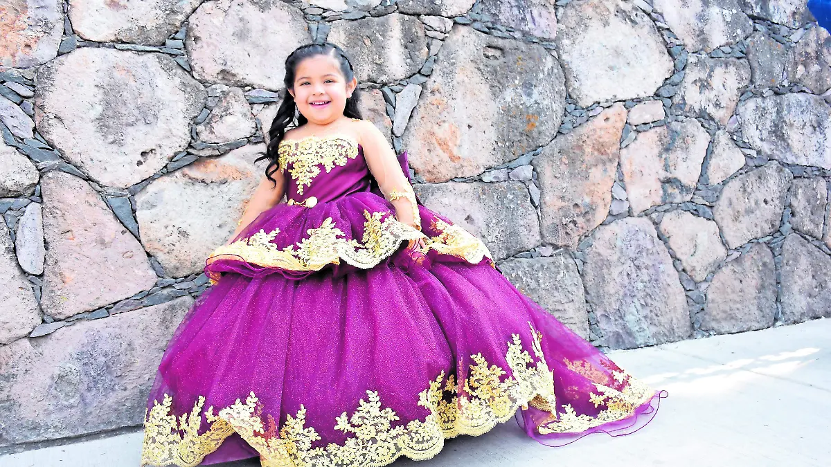 Noemí-Valentina-ya-tiene-3-años (1)