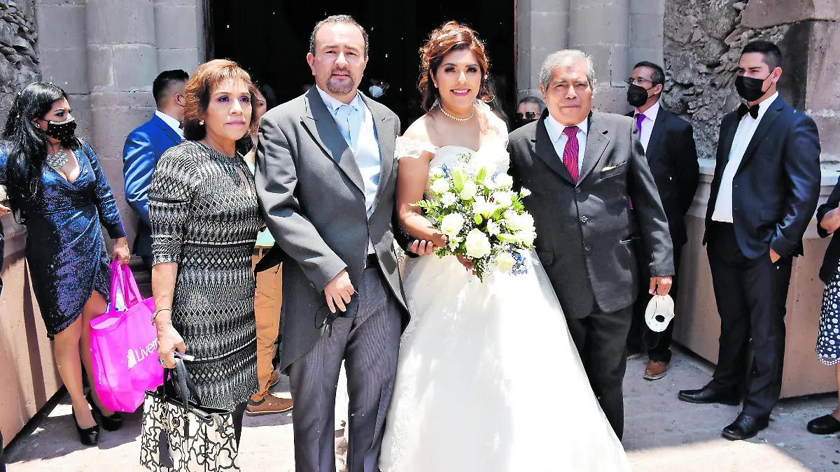 Urbaal-y-Verónica -Se-casan (3)