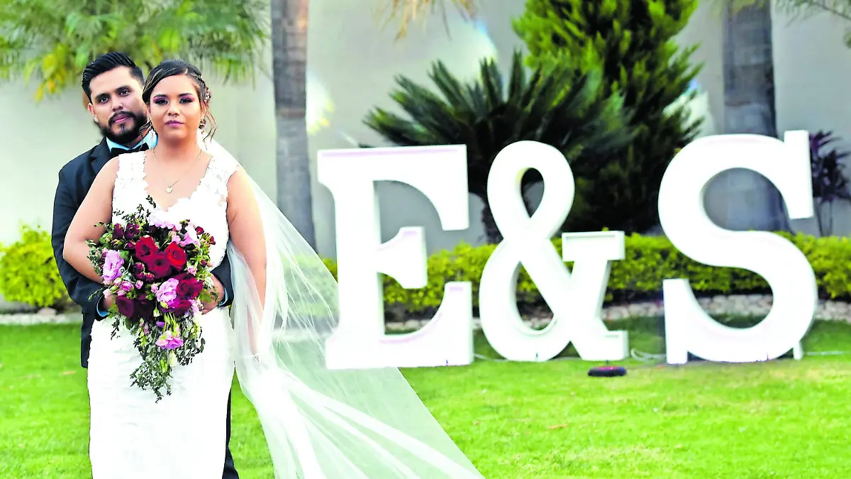 Magdalena-Elizabeth-y-Salvador (2)