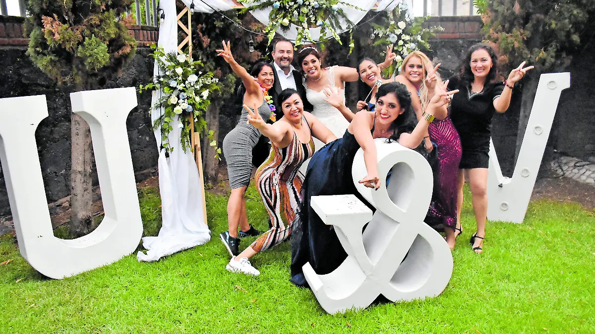 Urbaal-y-Verónica -Se-casan (1)