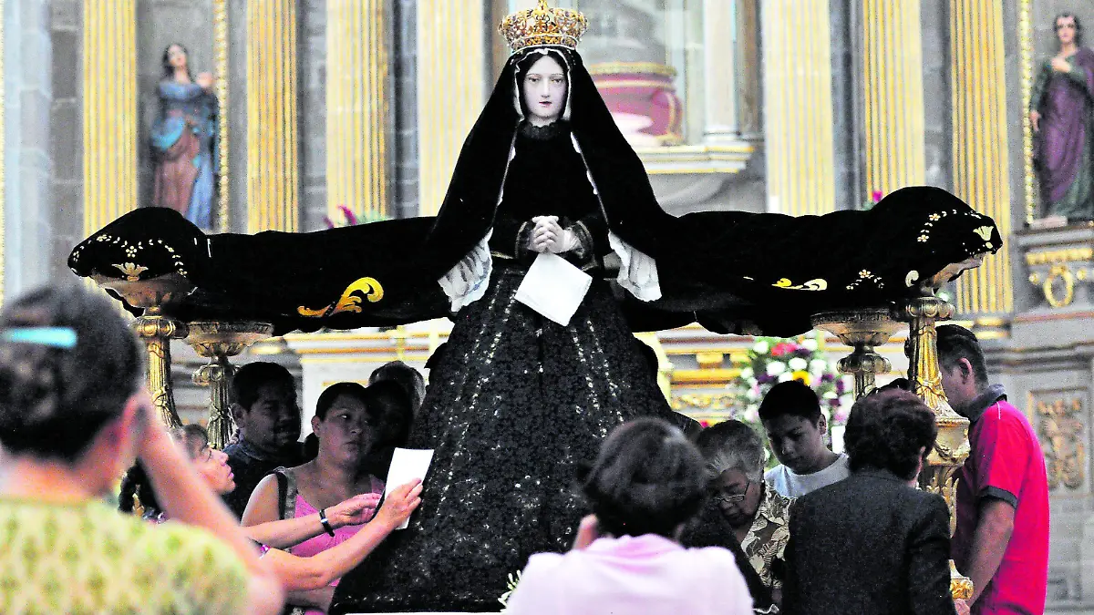 Virgen de la Soledad (2)