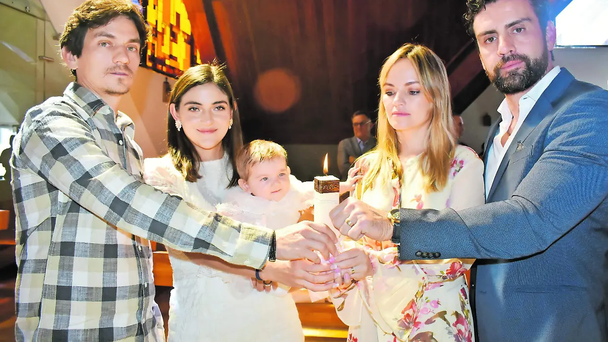 Bautizan-a-Valentina  (2)