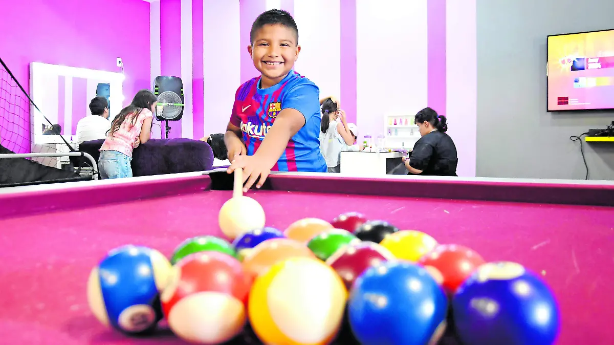 Omar-tiene-un-divertido-cumpleaños (2)