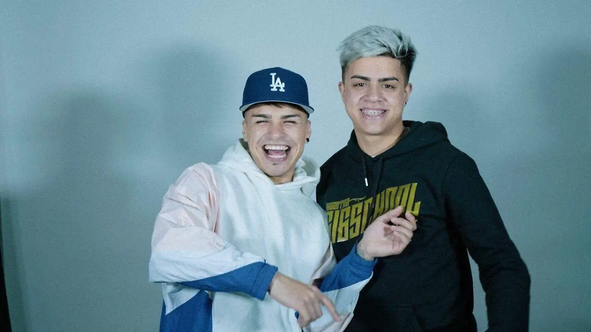 La-T-y-La-M-presentan-DY (2)