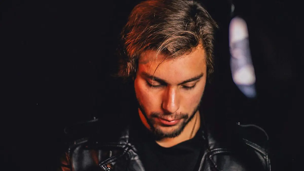 98844B81-ED48-4FE7-8E0C-3F552E4EAB46