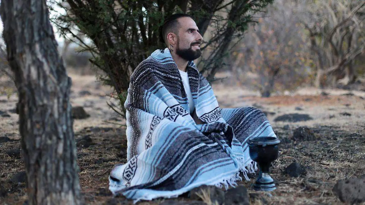 Manu-Llaguno-con-el-conocimiento-ancestral-trasforma-su-vida (1)