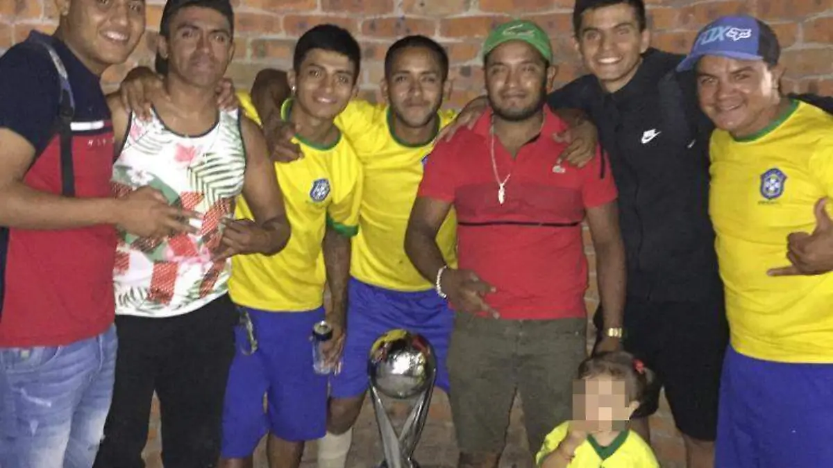 Festejaron-los-jugadores 