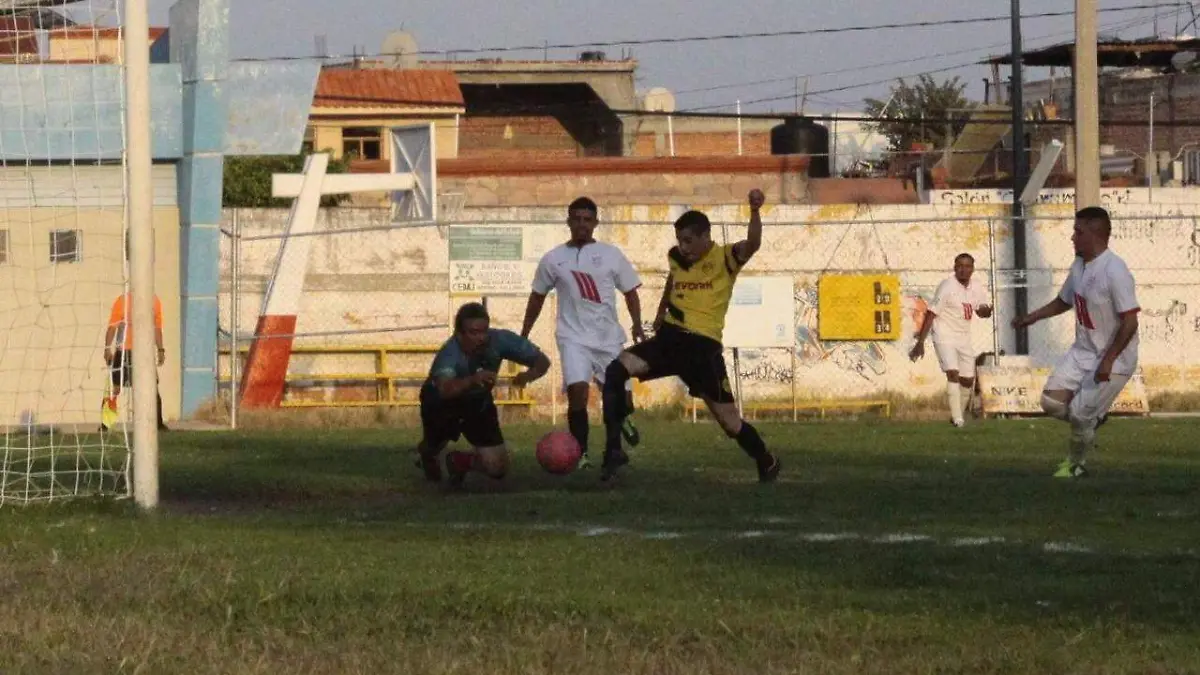 0f903ea2-f8e2-4fd8-bb00-000cc8583c90