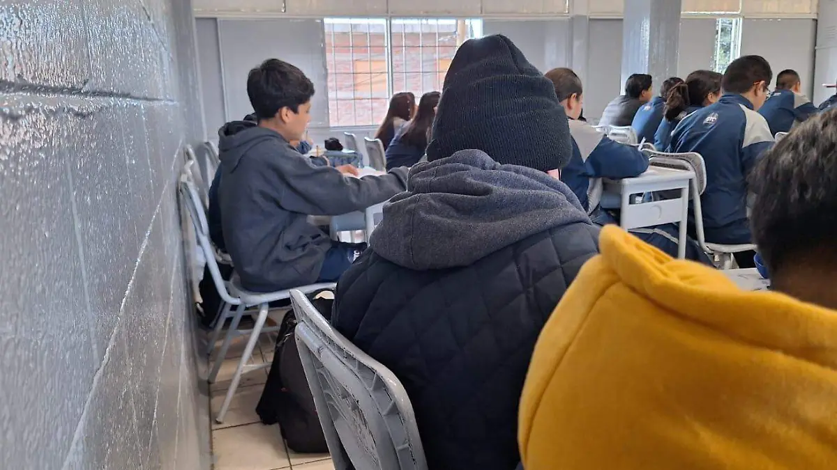 En Irapuato, escuelas secundarias implementan medidas flexibles en temporada invernal