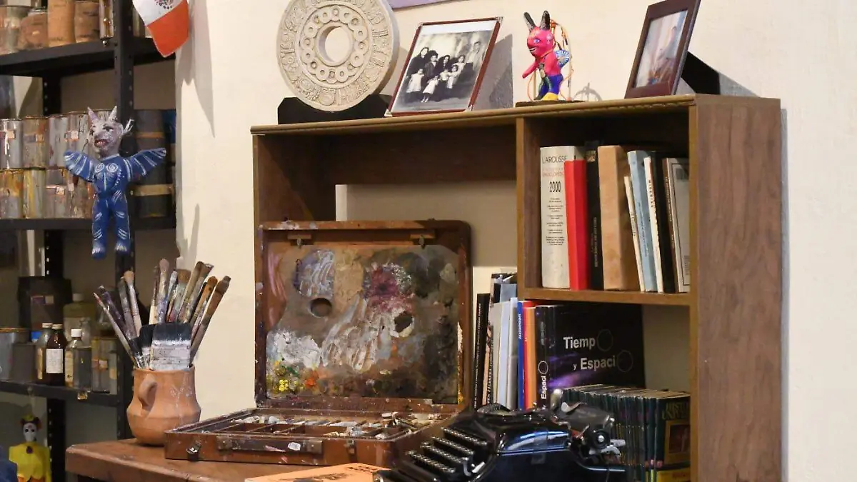 f3318379-2d29-4494-bb1c-d4af887bc82d