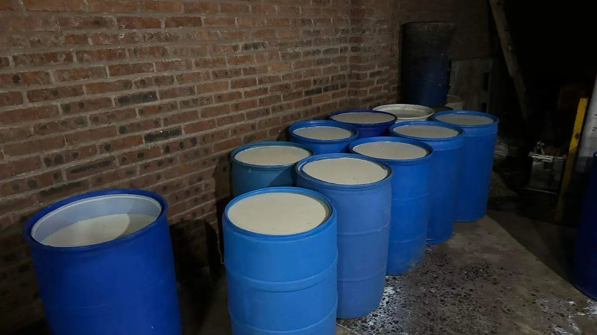 “Huachicoleaban” leche en Irapuato; FSPE los detiene con más de 12 mil litros