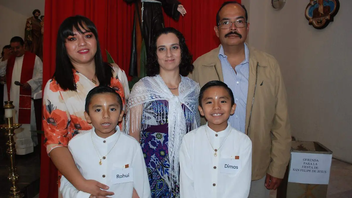 Comunión y Confirmación