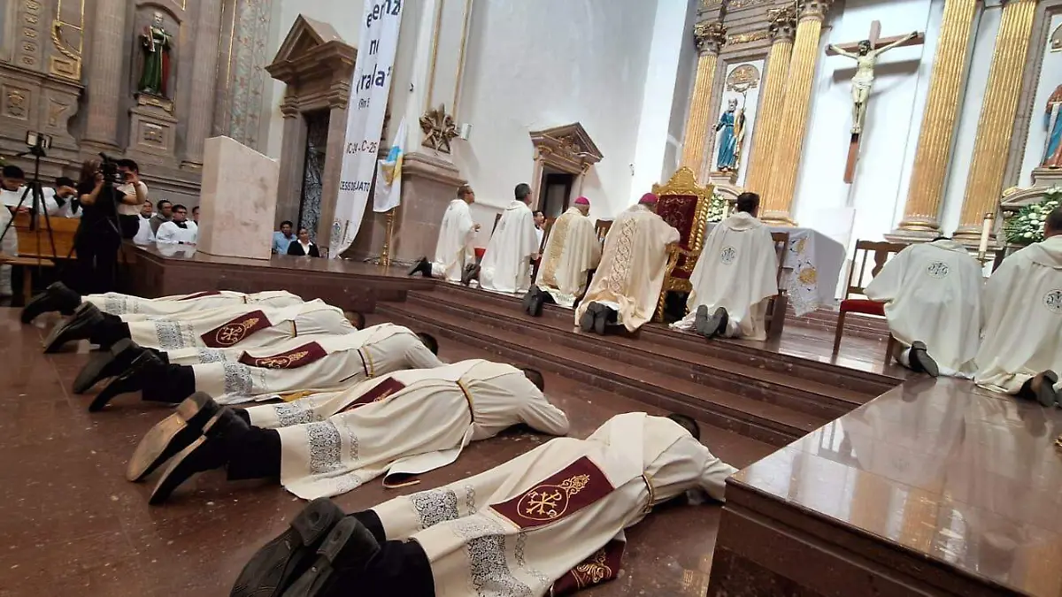 Ordenación sacerdotal 8