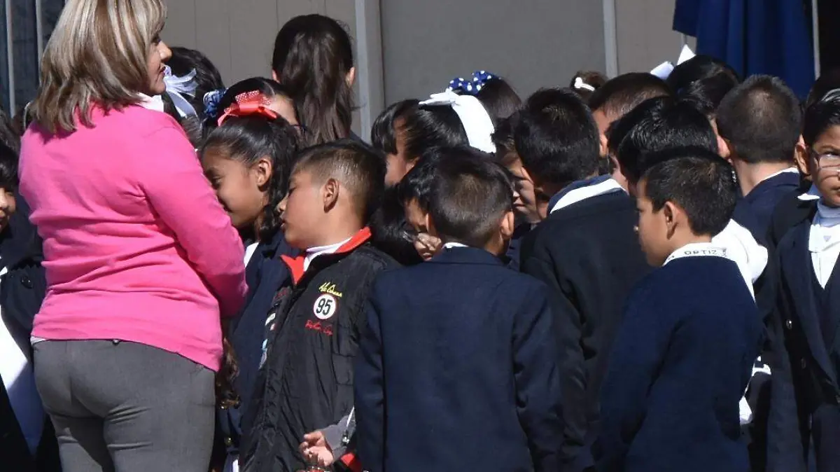 Apoyaran a hijos de migrantes 3