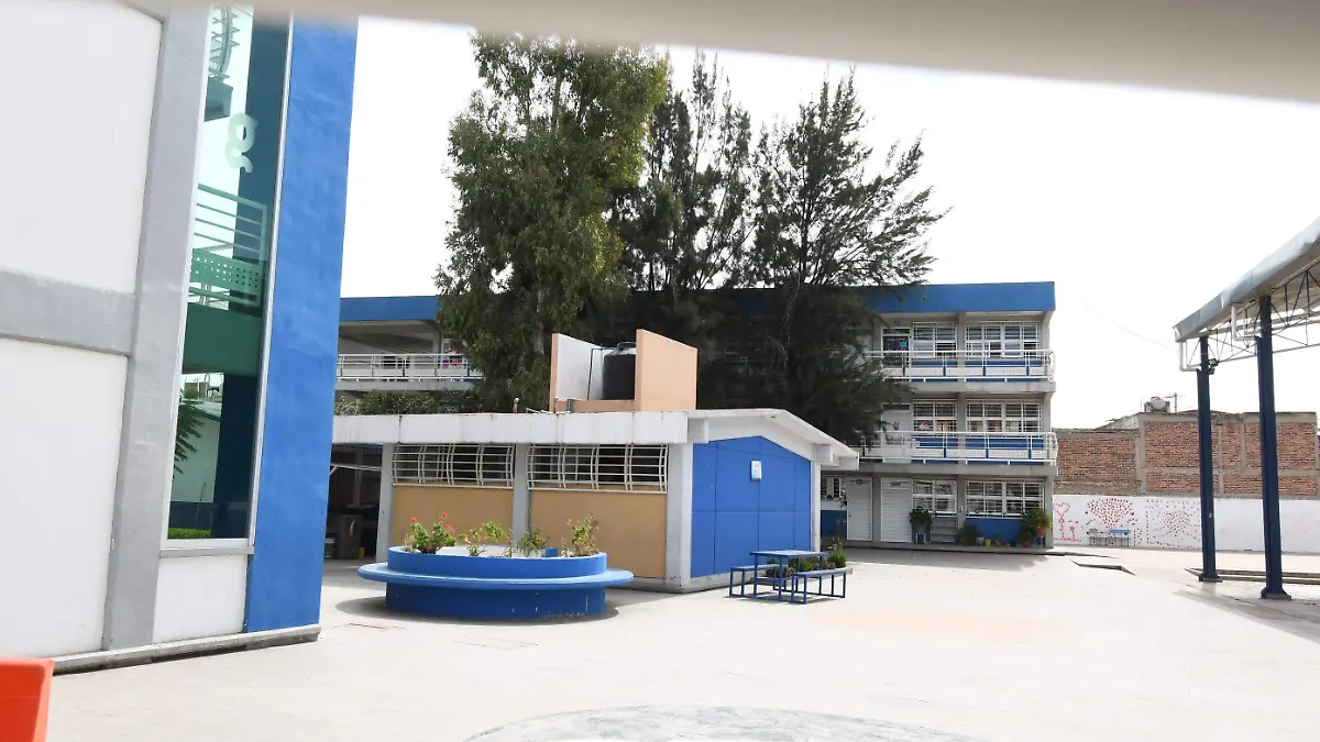 Revisan escuelas para detectar a tiempo riesgos en estructuras e instalaciones