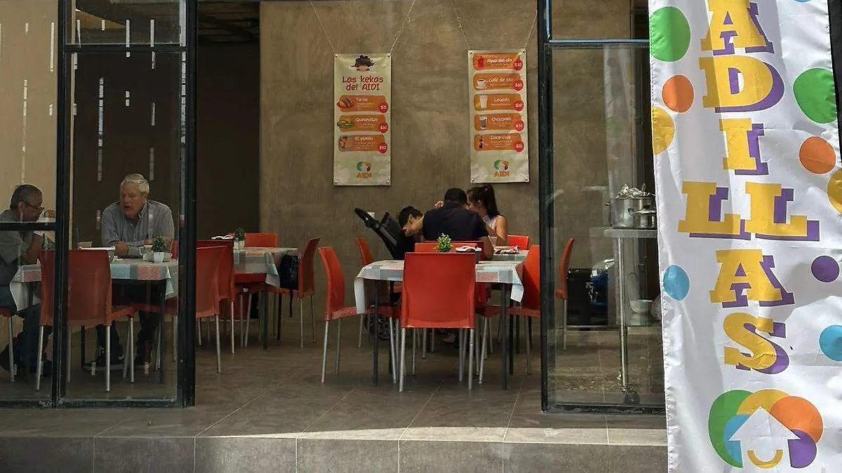 Abre Albergue Infantil de Irapuato negocio de quesadillas para recaudar fondos (3)