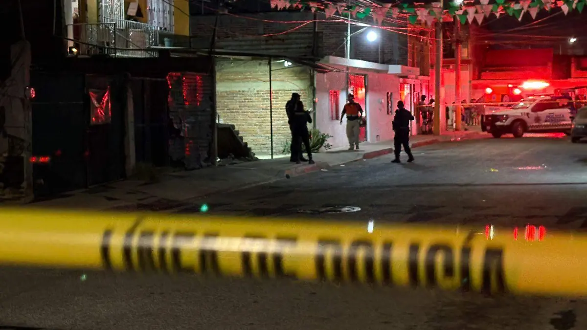 Asesinan a balazos a hombre en su balcón en Irapuato