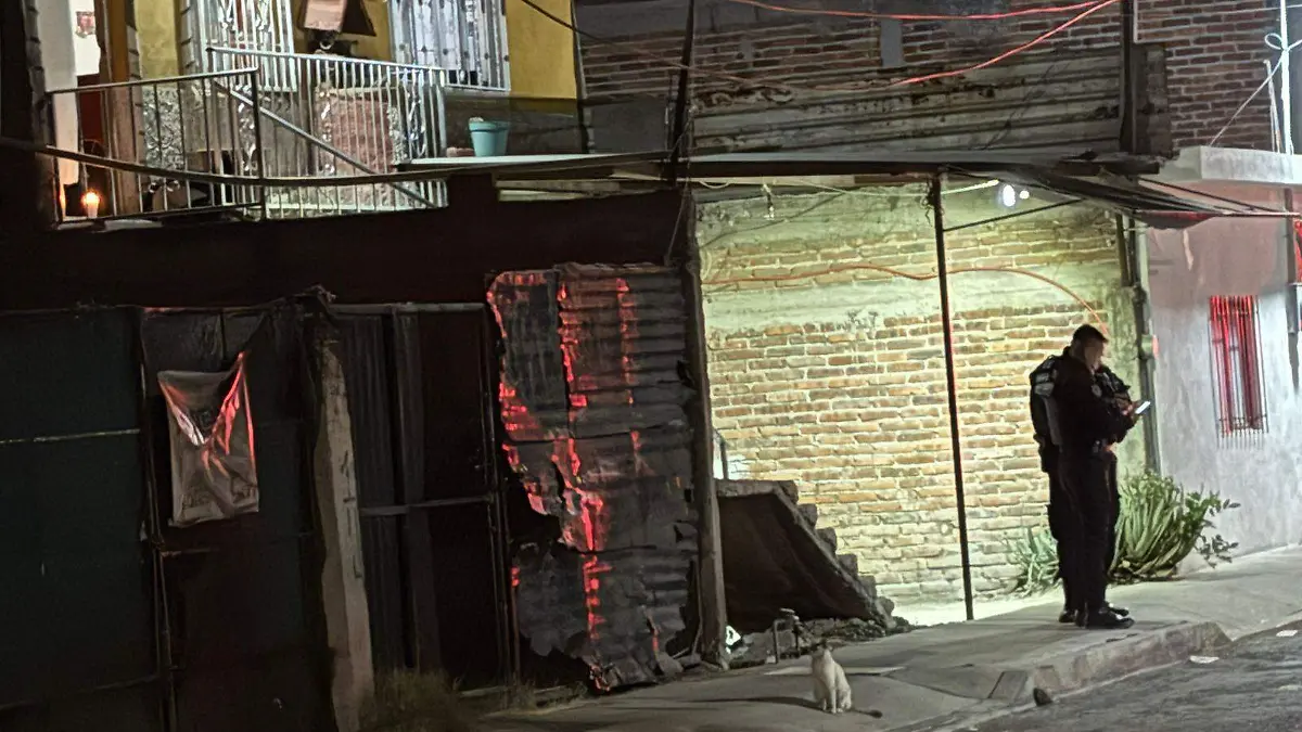 Asesinan a balazos a hombre en su balcón en Irapuato