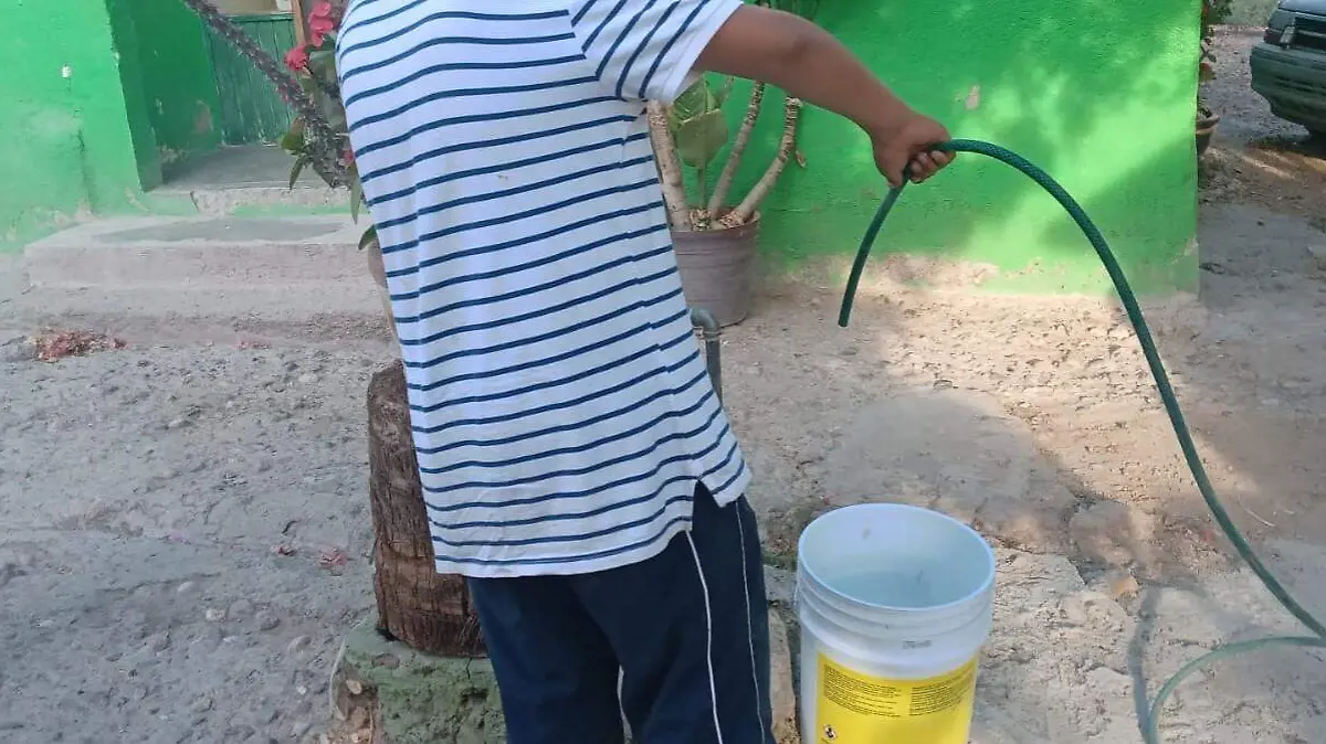 Denuncian falta de agua en comunidad San Ignacio de Rivera; llevan más de una semana sin agua