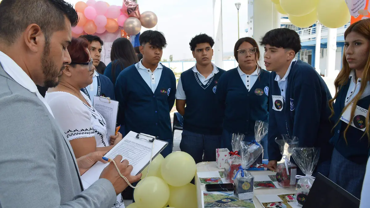 Los estudiantes del Cecyte Guanajuato plantel Irapuato III presentan proyectos finales con enfoque emprendedor