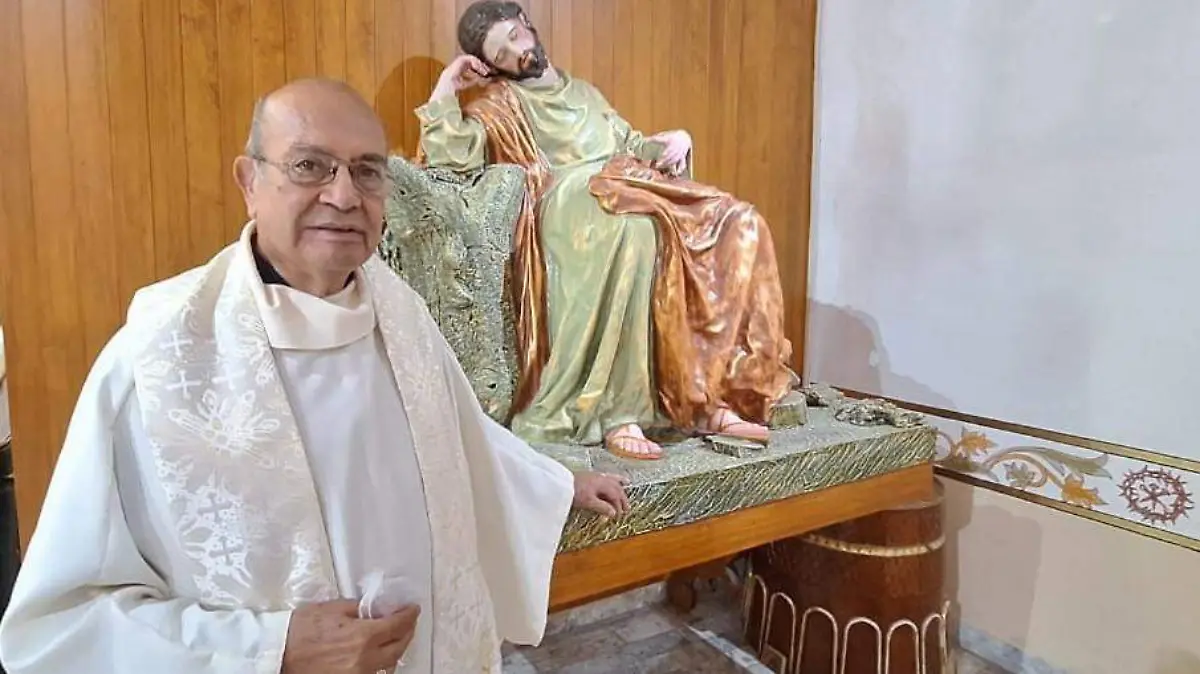 Padre Armando Garcia 60 años (1)