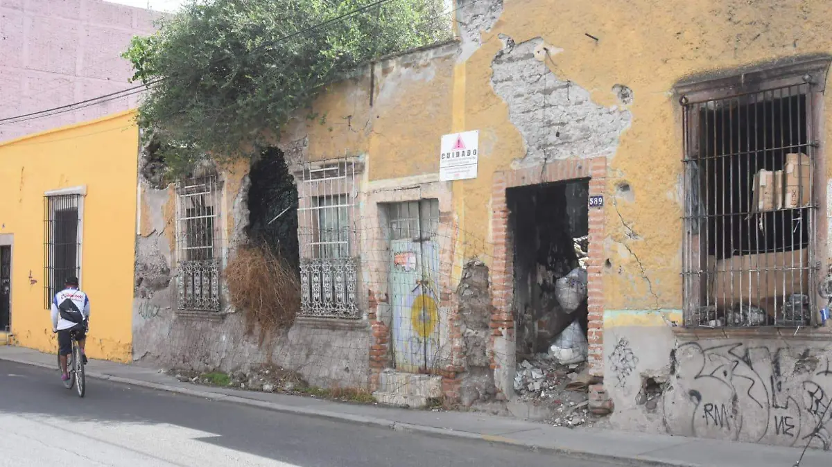 Protección Civil mantiene vigilancia en casas en riesgo por lluvias en zona centro de Irapuato (2)