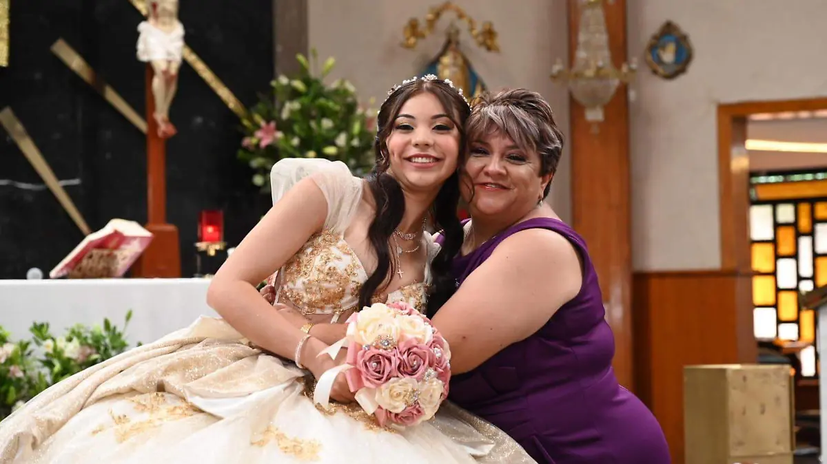 Yareli-Nicole-Rodríguez-Witrago-celebra-sus-15 años