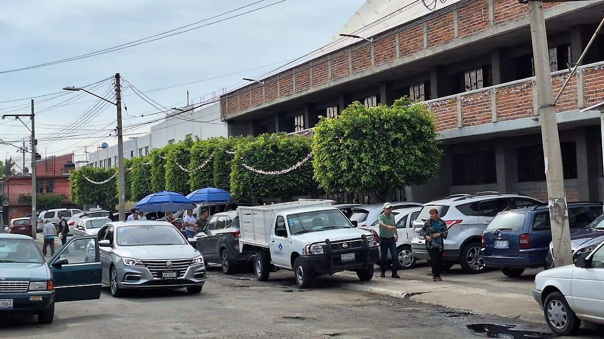 Comercio fuera de templos (1)