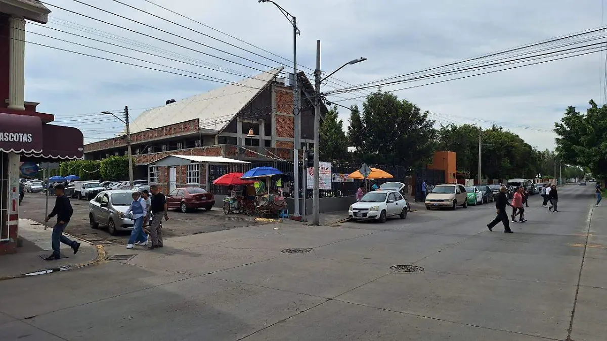 Comercio fuera de templos