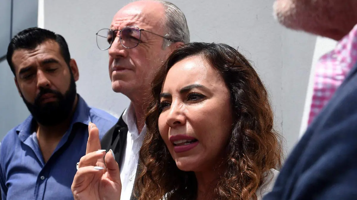 5e6f2055-0140-45b3-afdb-ce3a459c0494