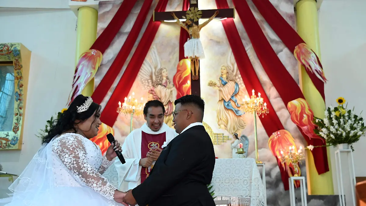 Karen-y-Jairo-Gustavo-se-aceptan-como-esposos-para-toda-la-vida