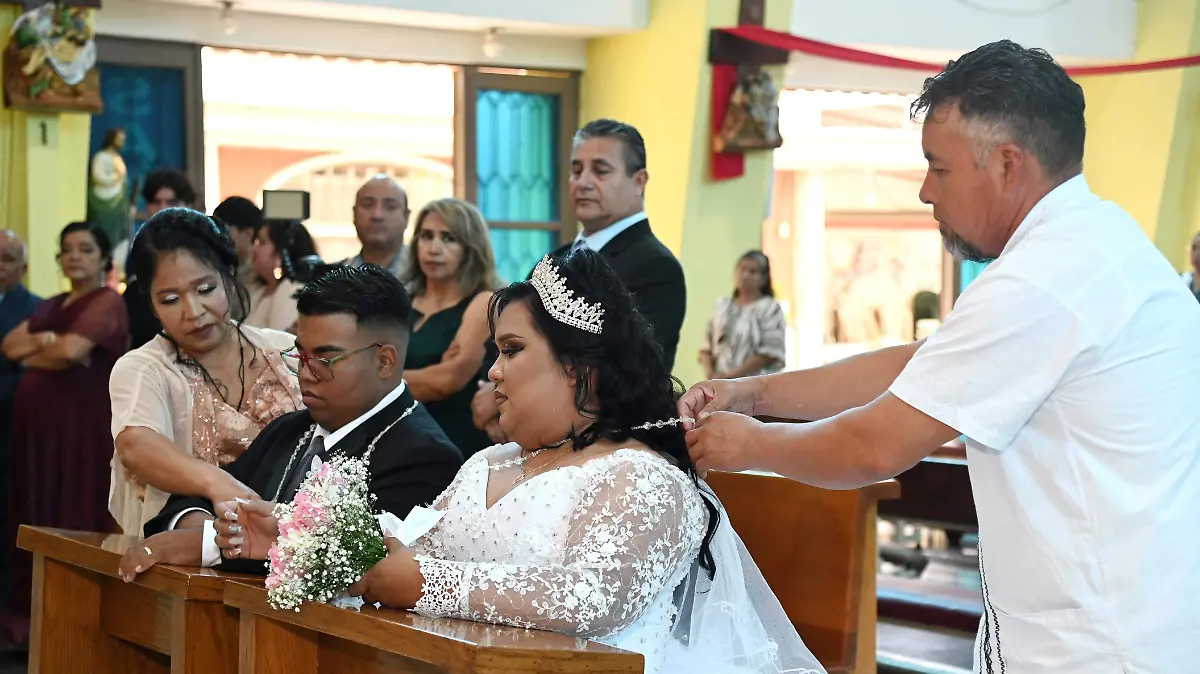 Karen-y-Jairo-Gustavo-se-aceptan-como-esposos-para-toda-la-vida