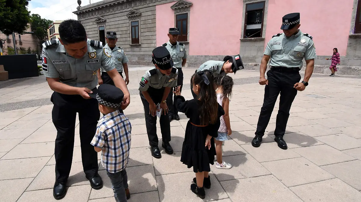Guardia Nacional en proccimidad con los irapuatenses Jesus Gutierrez El Sol de Irapuato (1)