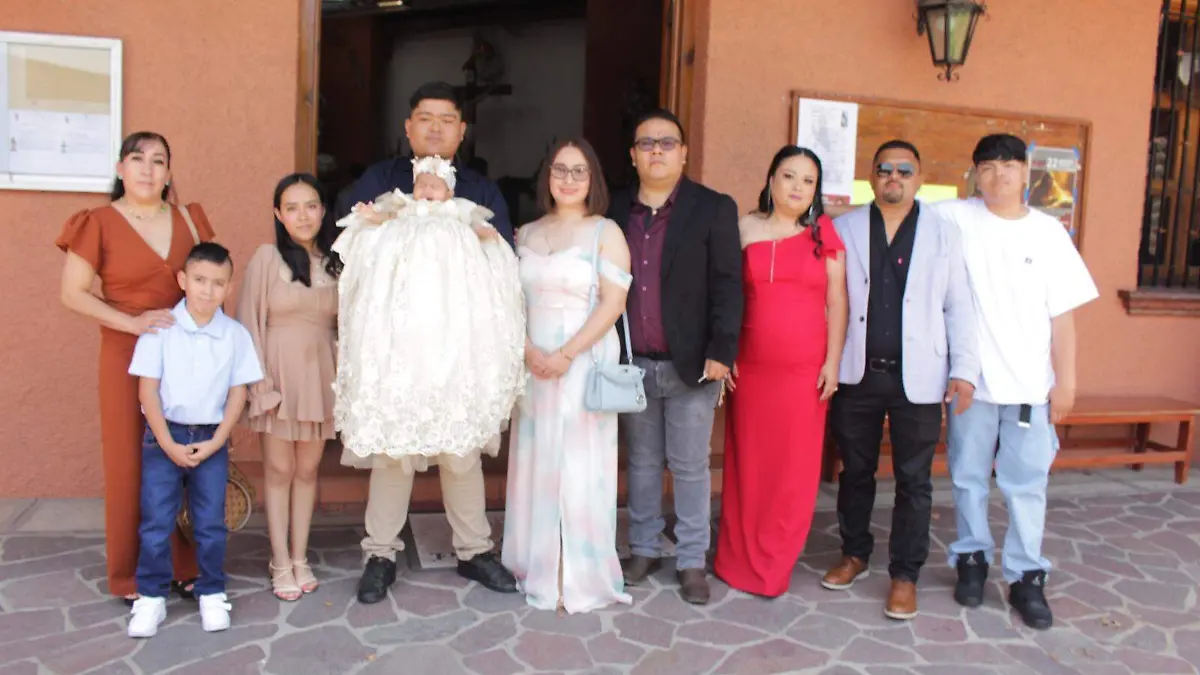 Recibe-sacramento-del-bautizo