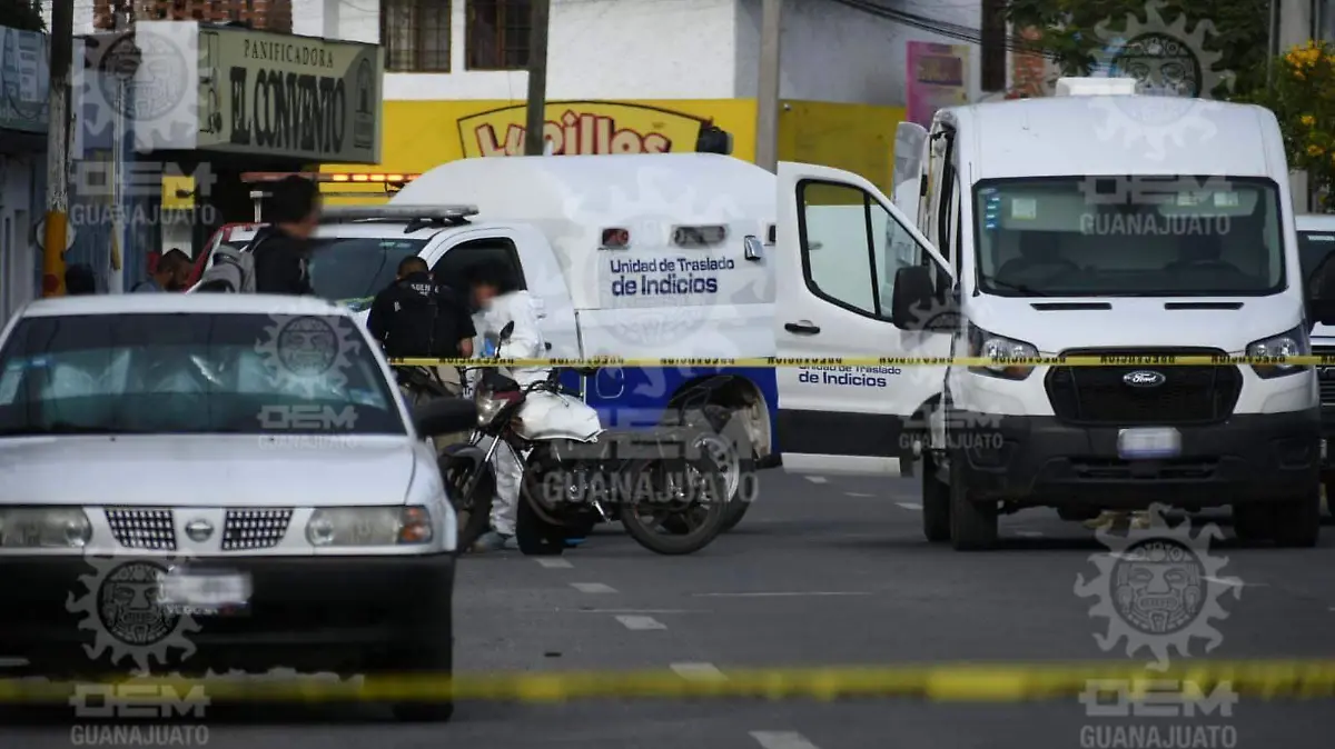 Motociclista derrapa