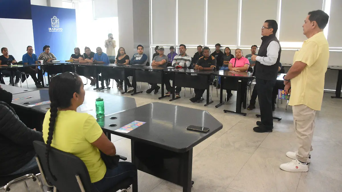 Comerciantes en capacittacion, Jesus Gutierrez El Sol de Irapuato (4)
