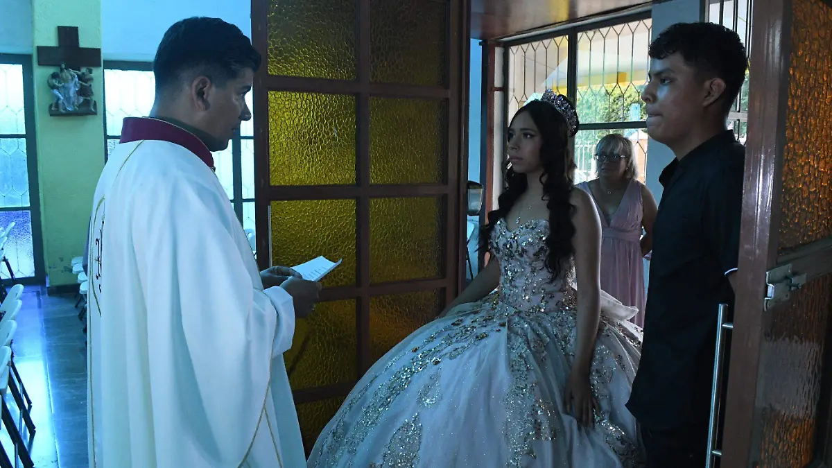 Celebra-Katerine-sus-15-años