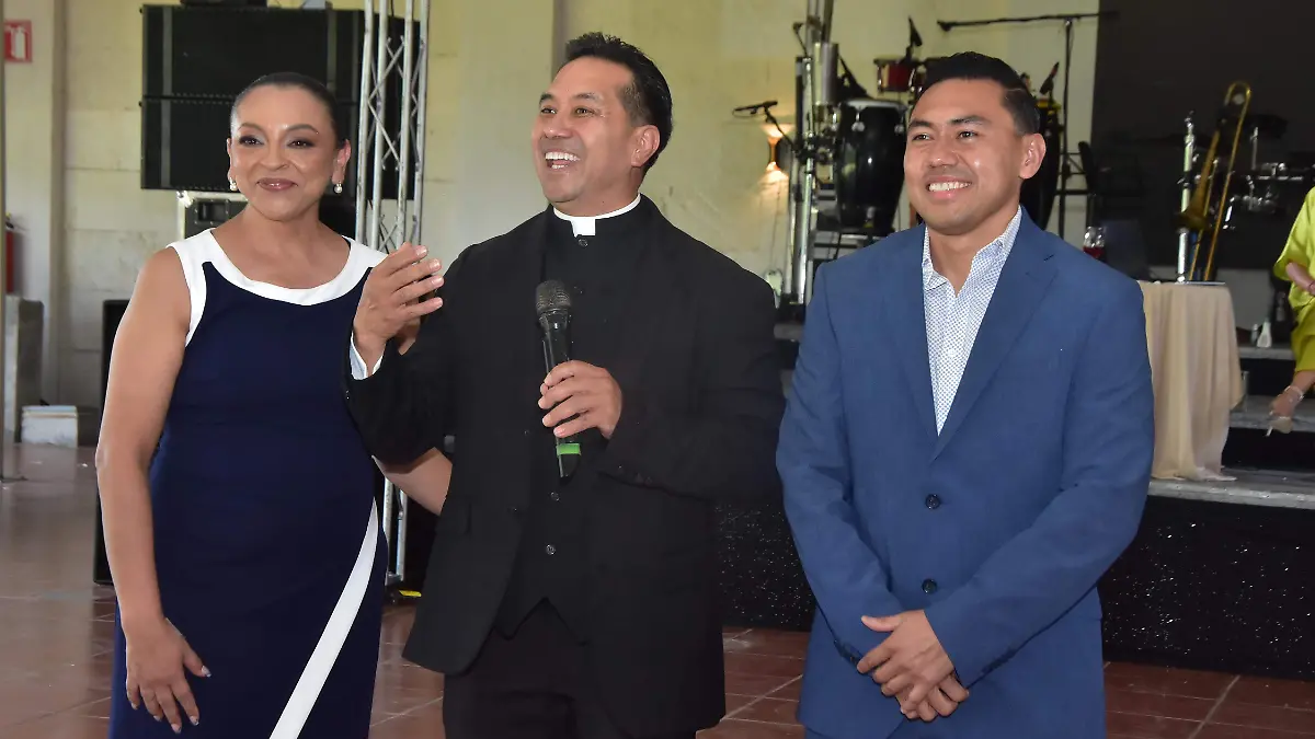 Agustín-Rodríguez-celebra-su-santo-y-cumpleaños