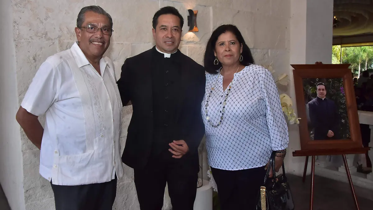 Agustín-Rodríguez-celebra-su-santo-y-cumpleaños