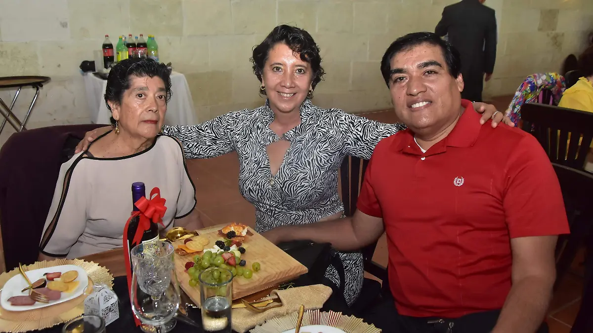 Agustín-Rodríguez-celebra-su-santo-y-cumpleaños