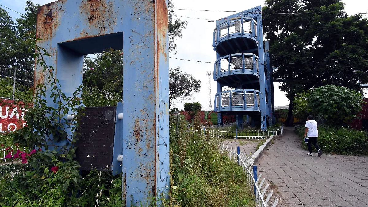 Puente-peatonal-Esfuerzo-Obrero