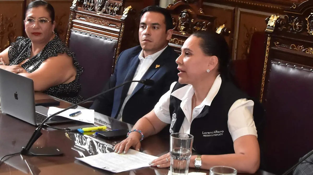 LORENA E IMSS.- RICARDO SANCHEZ.- EL SOL DE IRAPUATO (1)