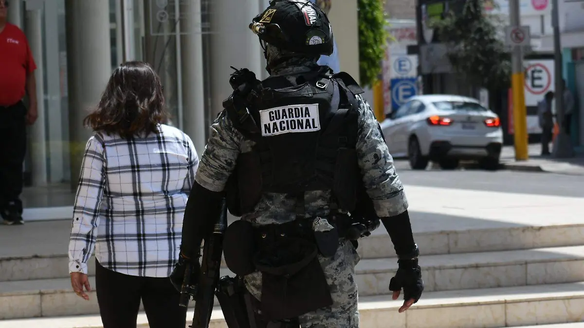  No dio avances sobre las líneas de investigación.