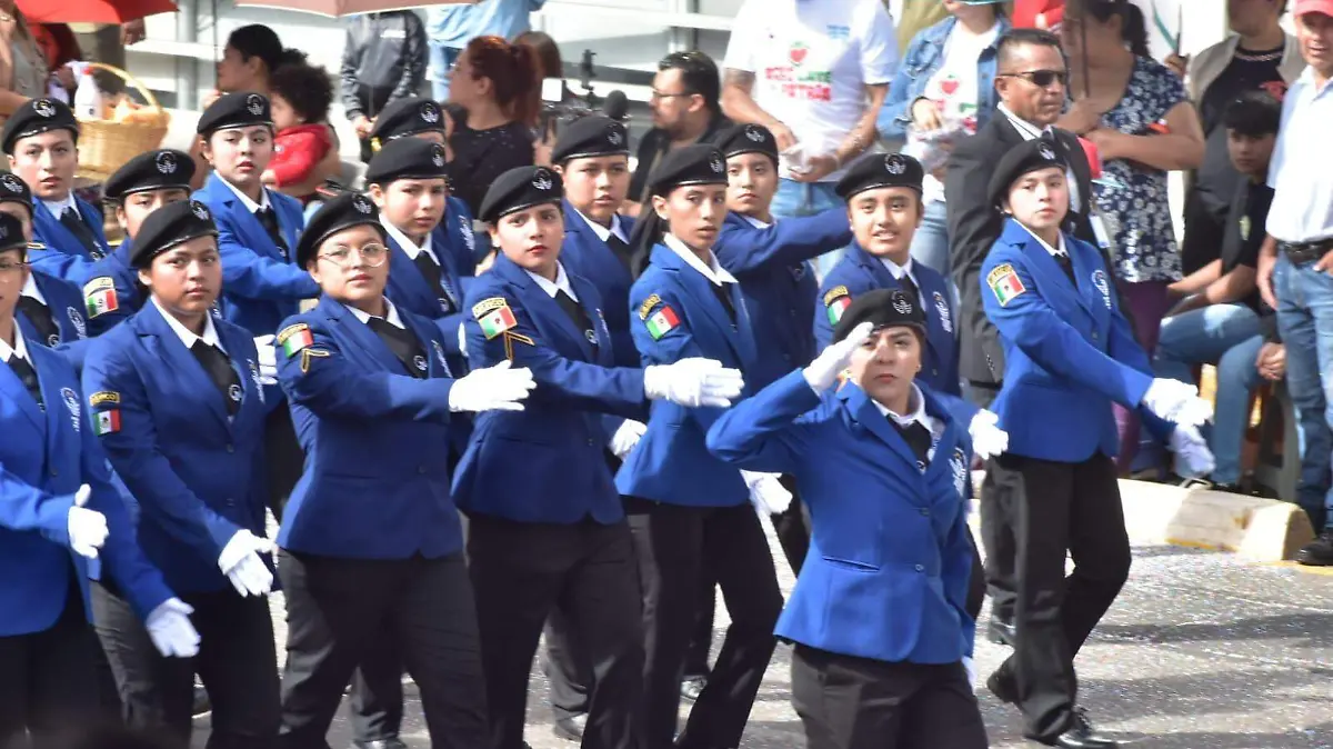Desfile cívico militar