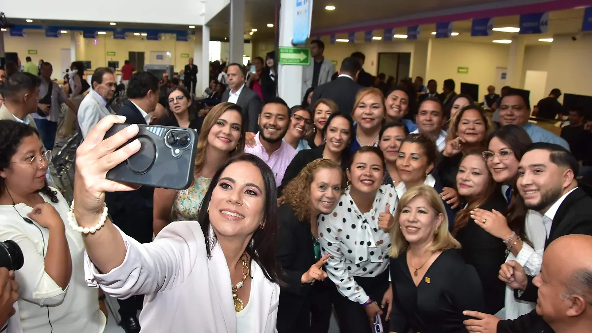 La-alcaldesa-cercana